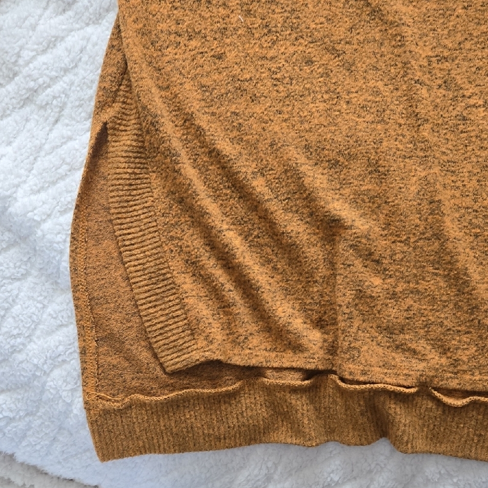 Sweater - Picture 3 of 7